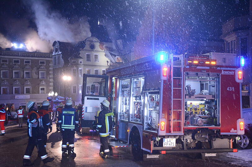 Bei dem Brand im Zentrum Veldens wurden zwei Menschen verletzt.
