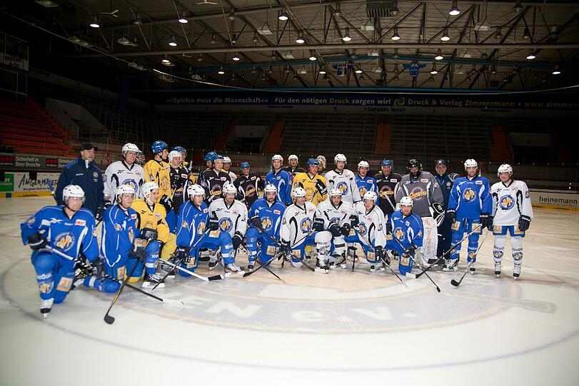 1860-Stars on Ice: Das Eisvergnügen der Löwen gegen den EHC in Bildern.