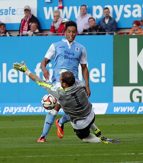BOBBY WOOD: NOTE 2: Erster Abschluss aus der Distanz, provozierte den Platzverweis von Torwart Sippel (21.). Klasse Vorarbeit zum 2:0 sowie Traumpass auf Leonardo, am Ende ebenso blass.