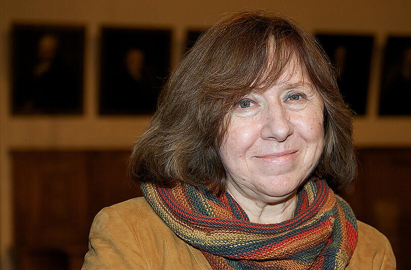 Immer wieder war sie unter den Favoriten. Jetzt hat Swetlana Alexijewitsch den Literaturnobelpreis endlich bekommen.