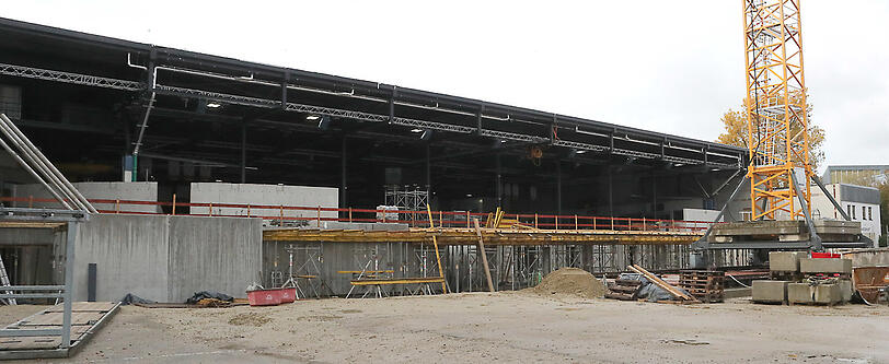 Baustelle: So sieht es derzeit noch am Stadion aus.