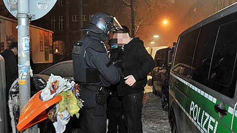 Personenkontrolle in Gostenhof am Silvesterabend.