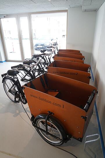 Lastenräder und E-Bikes warten auf die Kupa-Bewohner.