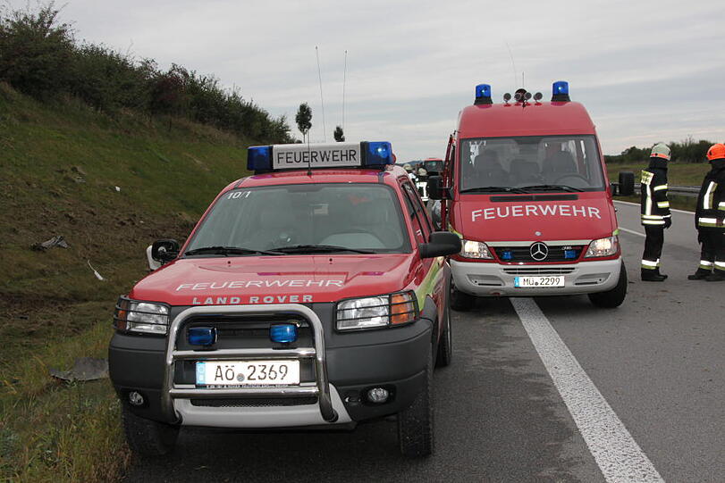 Bei einem Unfall auf der A94 wurden vier Personen verletzt.