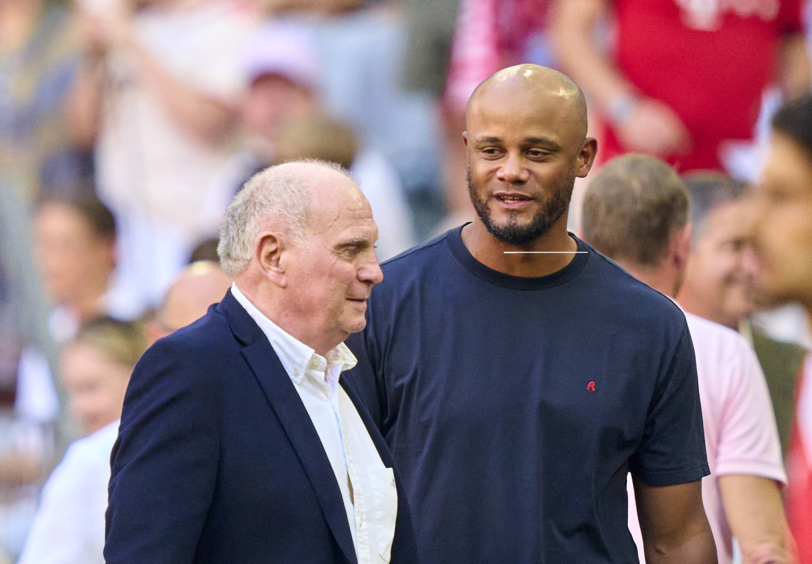 Uli Hoeneß (li.) sieht Vincent Kompany als "Glücksfall für den FC Bayern". Uli Hoeneß (li.) sieht Vincent Kompany als "Glücksfall für den FC Bayern".