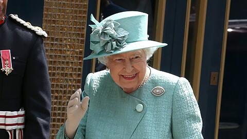 Die Queen ist nach Sandringham geflogen.