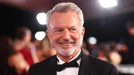 Obwohl Sam Neill im Juli verstorben ist, wird er 2027 in zwei gro&szlig;en Filmen zu sehen sein.