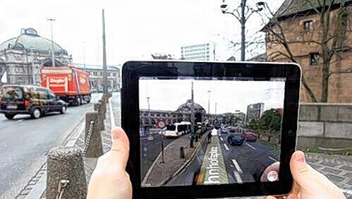 Google Street View ermöglicht 360-Grad-Ansichten der Stadt. Hier sieht man den Nürnberg Bahnhof gleich doppel &ndash; virtuell und real.