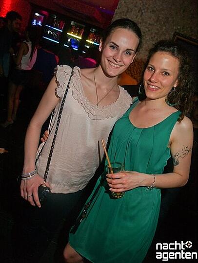 Tanz in den Mai: Das heiße Misery-Special im Crowns Club. Mehr Bilder von dieser Party gibt's unter: www.nachtagenten.de.