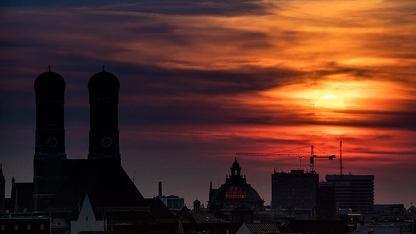 Beeindruckender Sonnenuntergang in München.