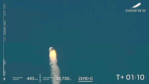 Dieses von Blue Origin zur Verfügung gestellte Bild zeigt eine Kapsel mit wissenschaftlichen Experimenten nach einem missglückten Start.