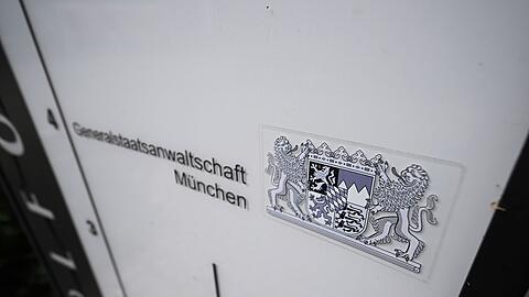 Die Fassade des Geb&auml;udes soll mit diversen Schriftz&uuml;gen versehen worden sein. (Symbolbild)