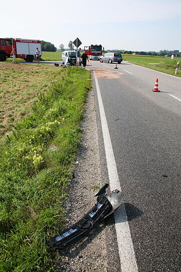 Bei der Einfahrt auf die Istentalstraße übersieht eine Autofahrerin einen Lkw und rammt ihn. Verletzt wird glücklicherweise niemand.