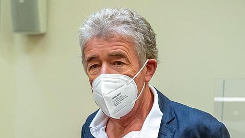 Thomas Pekny steht im Gerichtssaal des Landgerichts München I.