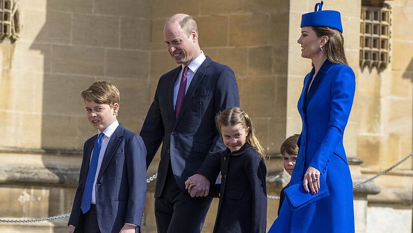 Prinz George (l.) mit Papa William, den Geschwistern Charlotte und Louis und Mama Kate.