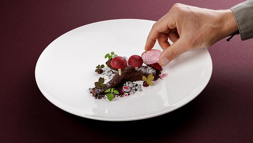 Spezialitäten aus der Sterneküche des Aubergine. Spezialitäten aus der Sterneküche des Aubergine.