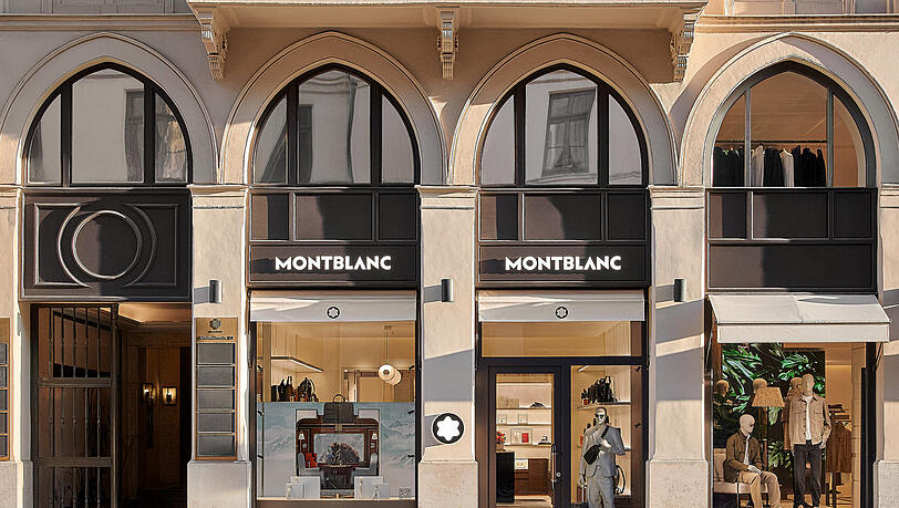 Die Au&szlig;enfassade des Montblanc in der Maximilianstra&szlig;e.