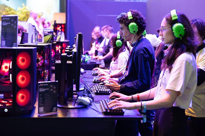 Mehr als 1.600 Aussteller aus 67 Ländern buhlen diesmal um die Gunst der Spielefans. Mehr als 1.600 Aussteller aus 67 Ländern buhlen diesmal um die Gunst der Spielefans.