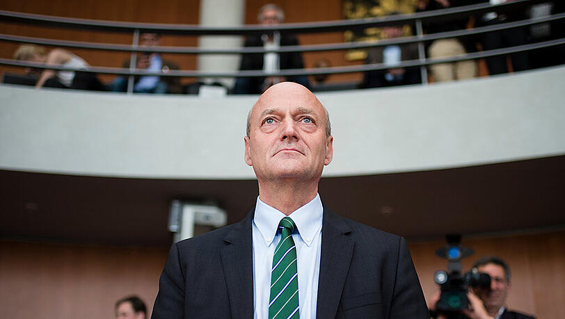 Der Präsident des Bundesnachrichtendienstes (BND), Gerhard Schindler, steht am 21.05.2015 als Zeuge vor dem NSA-Untersuchungsausschuss in Berlin Der Präsident des Bundesnachrichtendienstes (BND), Gerhard Schindler, steht am 21.05.2015 als Zeuge vor dem NSA-Untersuchungsausschuss in Berlin