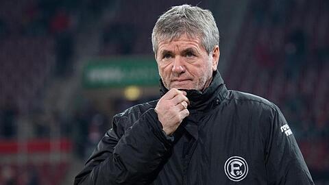Trainer Friedhelm Funkel wird Fortuna Düsseldorf im Falle des Klassenerhalts weiterbetreuen.