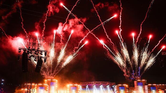 Das ZDF &uuml;bertrug die Silvestershow diesmal aus Hamburg.