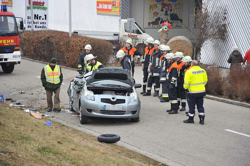 Ein alkoholisierter Fahrer hat im Raum Eching einen schweren Unfall verursacht.