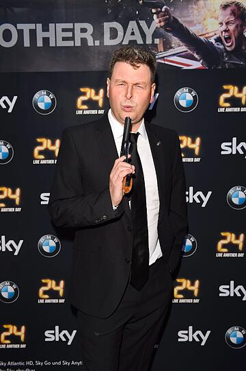 Promis spielen mit Pistolen und Handschellen: Bilder von der "24 - Live Another Day"-Premiere von Sky in München.