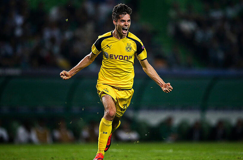 Julian Weigl war im Probetraining des FC Bayern, doch der deutsche Rekordmeister lehnte ihn ab. Stattdessen ging es dann für ihn zum TSV 1860 München.