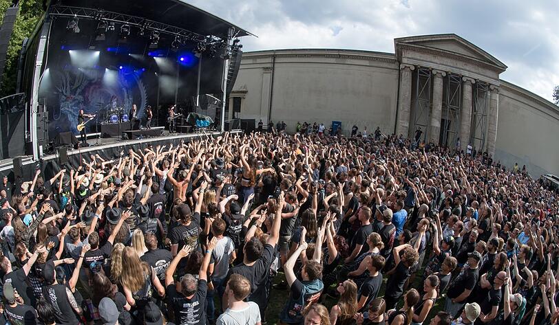 Rocker im Herzen: Die Fans bei Rockavaria