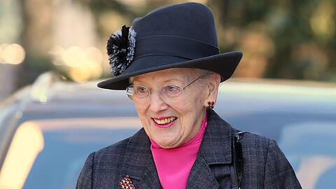 Nach ihrem Sturz wieder fit: Im März besuchte Margrethe eine Gedenkfeier in Kopenhagen für die Opfer des Luftangriffs vor 80 Jahren, bei dem irrtümlich eine Mädchenschule getroffen wurde.