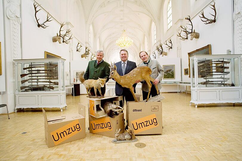 Sie gaben am Donnerstag den Startschuss für die Umgestaltung der Jagdabteilung im Jagd- und Fischereimuseum: (v. li.) der Präsident des Bay. Jagdverbandes Prof. Dr. Jürgen Vocke, Landwirtschaftsminister Helmut Brunner (CSU) und Museumsdirektor Manuel Pretzl.