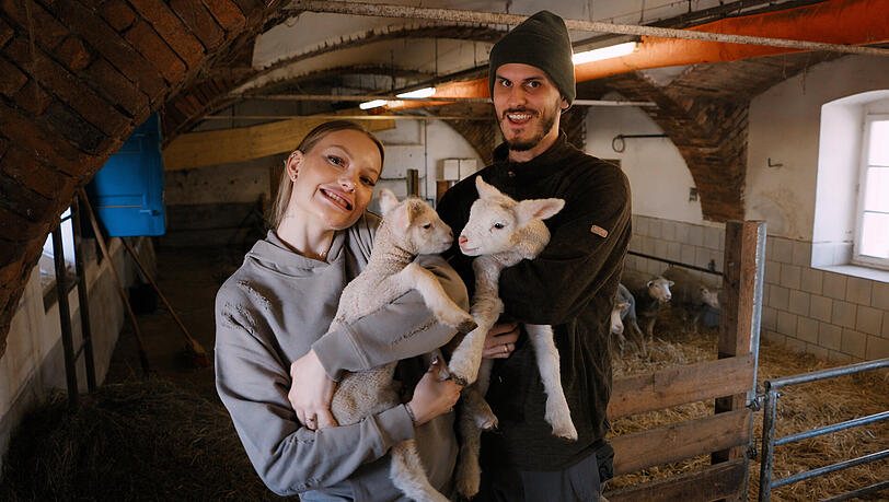 Cheyenne Ochsenknecht und Ehemann Nino genießen ihr Leben auf dem Land.