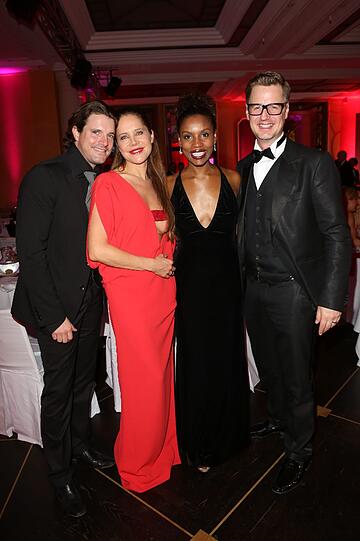 Doreen Dietel mit Freund Tobias Guttenberg und Florian Simbeck mit Ehefrau Stephanie Steward