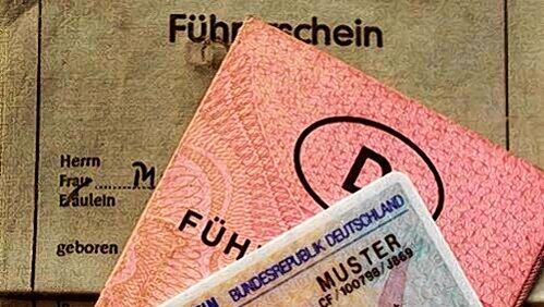 Mehr als einenhalb Jahre steuerte ein Karftfahrer seinen LKW ohne einen Führerschein zu besitzen. Mehr als einenhalb Jahre steuerte ein Karftfahrer seinen LKW ohne einen Führerschein zu besitzen.
