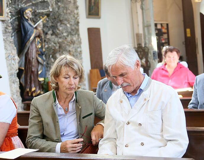 Filser-Fahnenweihe in der Heilig-Kreuz-Kirche in Forstenried. Die Bilder.