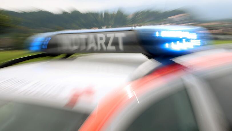 Mit schweren Kopfverletzungen kam der Mann ins Krankenhaus. (Symbolbild) Mit schweren Kopfverletzungen kam der Mann ins Krankenhaus. (Symbolbild)
