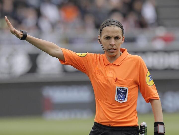 Schiedsrichterin Stéphanie Frappart wird den UEFA-Supercup leiten.
