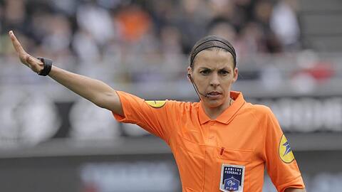Schiedsrichterin Stéphanie Frappart wird den UEFA-Supercup leiten.