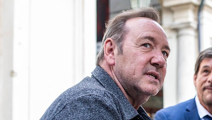 Kevin Spacey droht neuer juristischer Ärger, dieses Mal aus Großbritannien.
