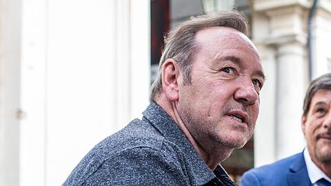 Kevin Spacey droht neuer juristischer Ärger, dieses Mal aus Großbritannien.