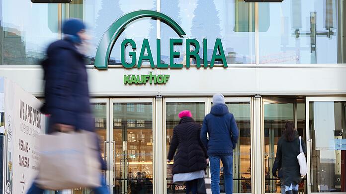 Der insolvente Warenhauskonzern Galeria Karstadt Kaufhof (GKK) ist nach eigenen Angaben bis zum Spätsommer durchfinanziert.