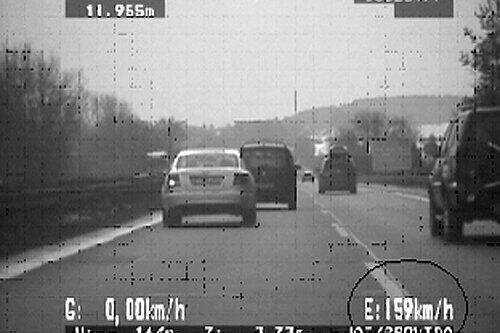 Das Foto der Polizei zeigt die fiese Drängel-Attacke.
