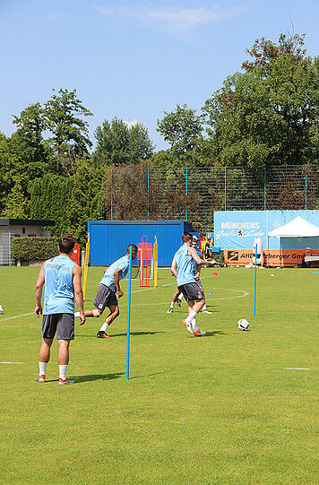 Am Samstag startete der TSV 1860 München ganz offiziell in die neue Saison. Klicken Sie sich durch die Bilder des Traningsauftakts mit dem neuen Trainer Kosta Runjaic.