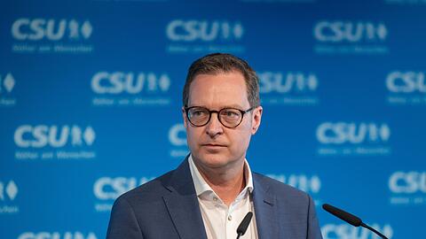 Martin Huber, Generalsekretär der CSU, spricht.