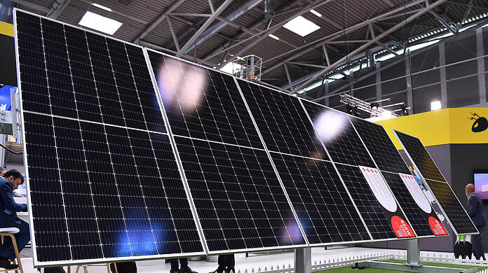 Die ÖDP sieht beim Thema Photovoltaik noch enormes Potenzial – hier Eindrücke von den vier Energiefachmessen Intersolar Europe in München – und sieht die bayerische Landeshauptstadt als größte Kommune Deutschlands in der Verantwortung.