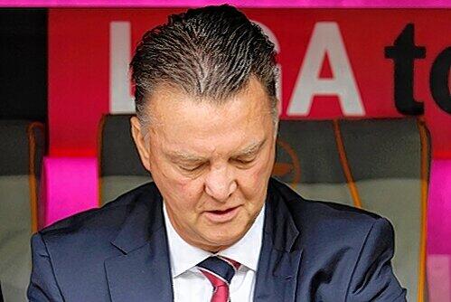 Bayern-Trainer Louis van Gaal braucht dringend eine Siegesserie