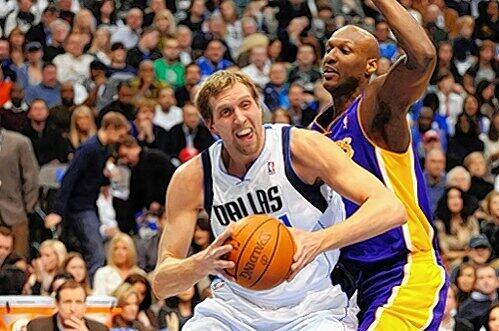 Objekt der Begierde: Dirk Nowitzki, Superstar der Dallas Mavericks, würde bei einer Aussperrung  wechseln.