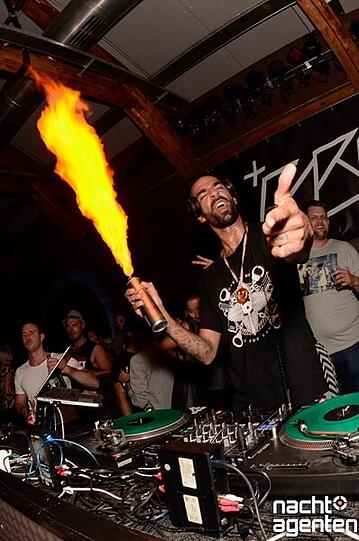 Crux Summer Jam im Muffatwerk. Mehr Bilder unter: www.nachtagenten.de