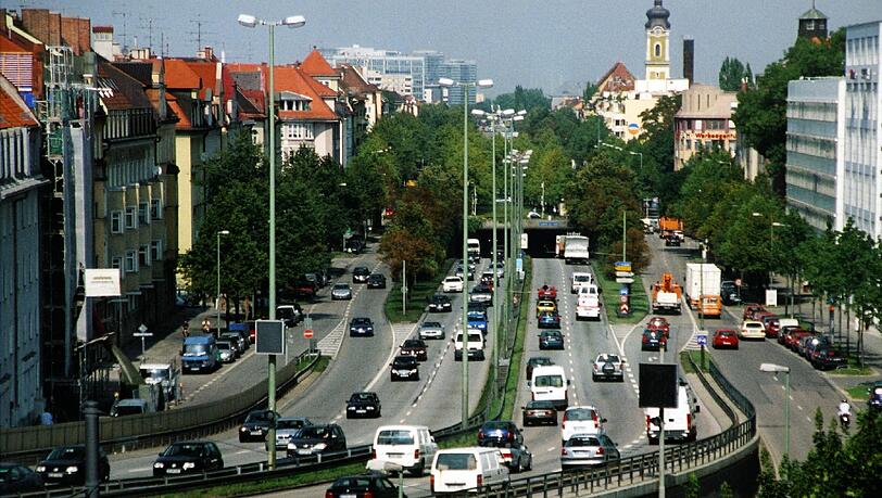 Nicht nur Orte wie die Donnersbergerbrücke sind lärmbelastet, auch im Münchner Westen gibt es viele Brennprunkte. Nicht nur Orte wie die Donnersbergerbrücke sind lärmbelastet, auch im Münchner Westen gibt es viele Brennprunkte.