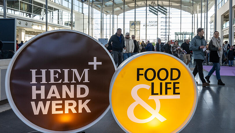 Morgens strömen die Besucher auf die Heim+Handwerk und die FOOD & LIFE – der Tag kann beginnen.